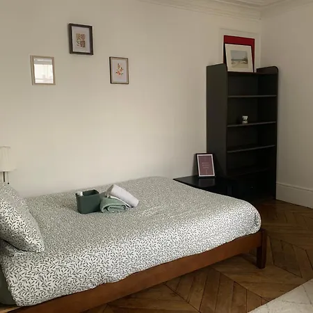 Laurence Quarto em Acomodações Particulares